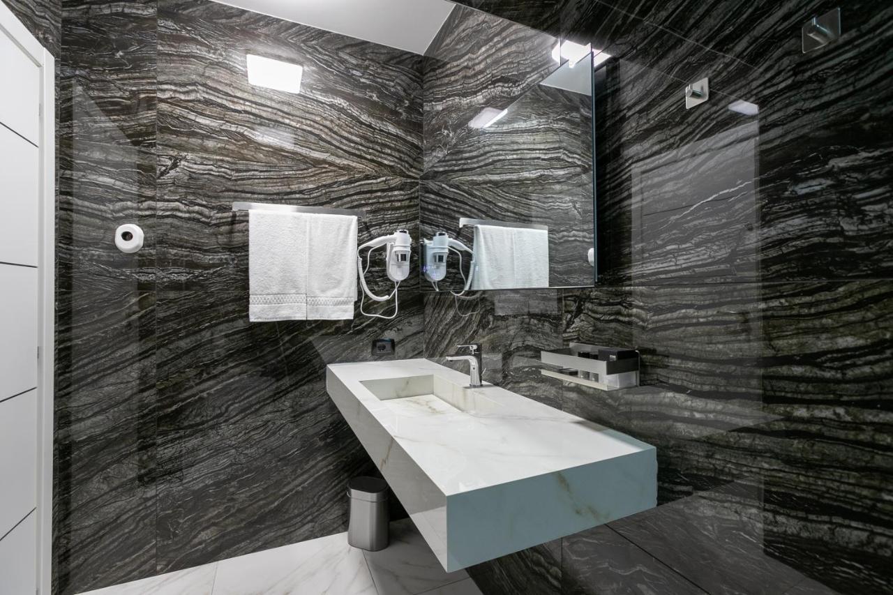 Gregorio VII Luxury Suites San Damaso Rome Bagian luar foto