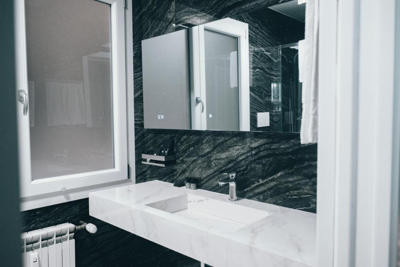 Gregorio VII Luxury Suites San Damaso Rome Bagian luar foto
